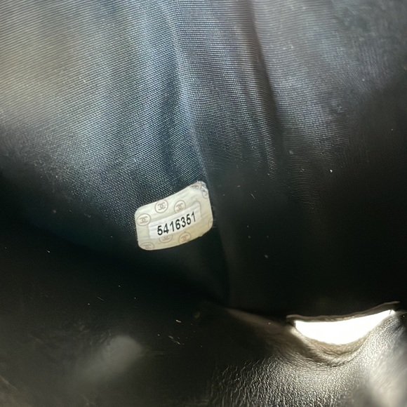 CHANEL COMPACT WALLET - Picture 4 of 10